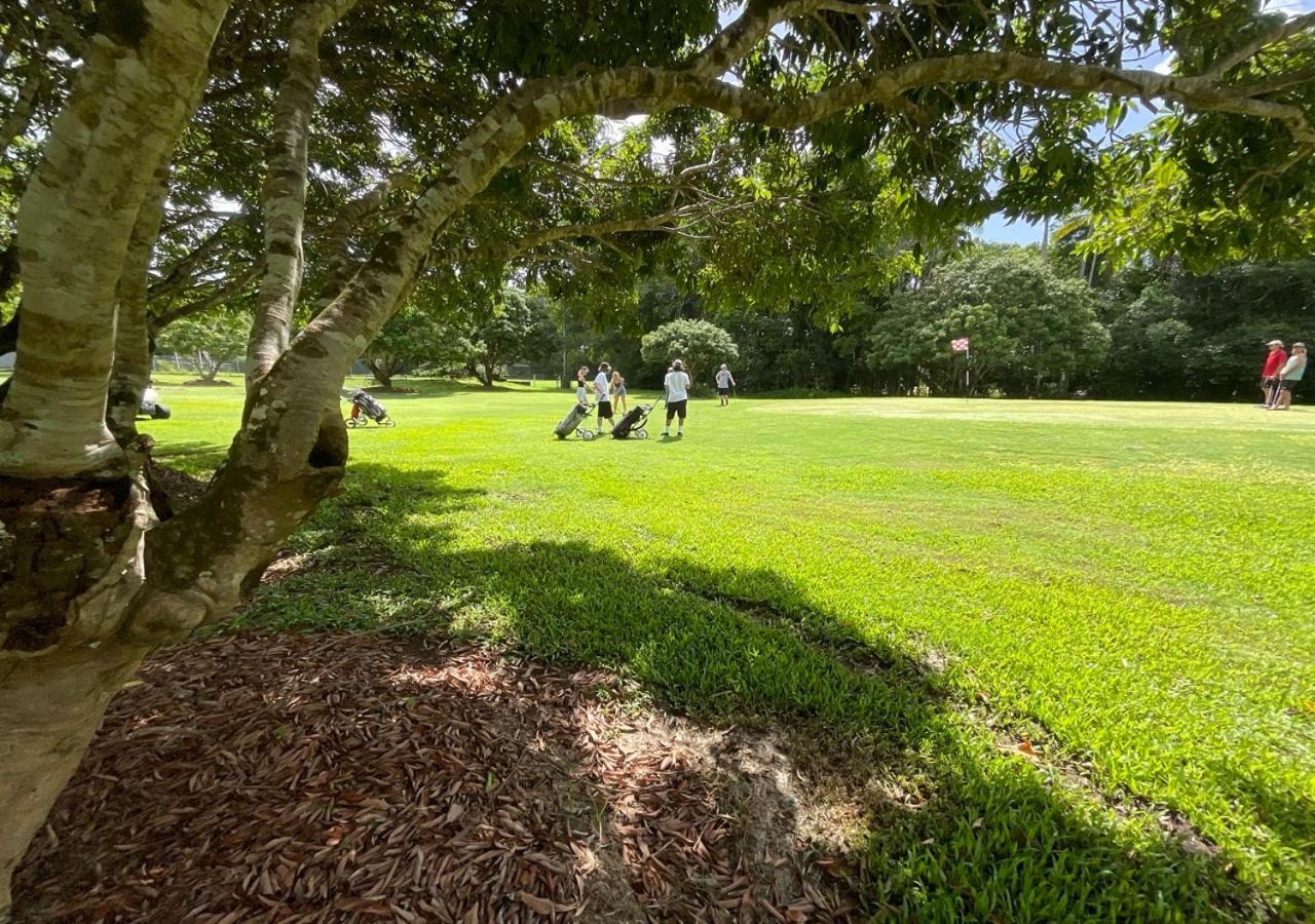 Sunshine Coast Retreat Your Own Private Golf Course Diddillibah Bagian luar foto