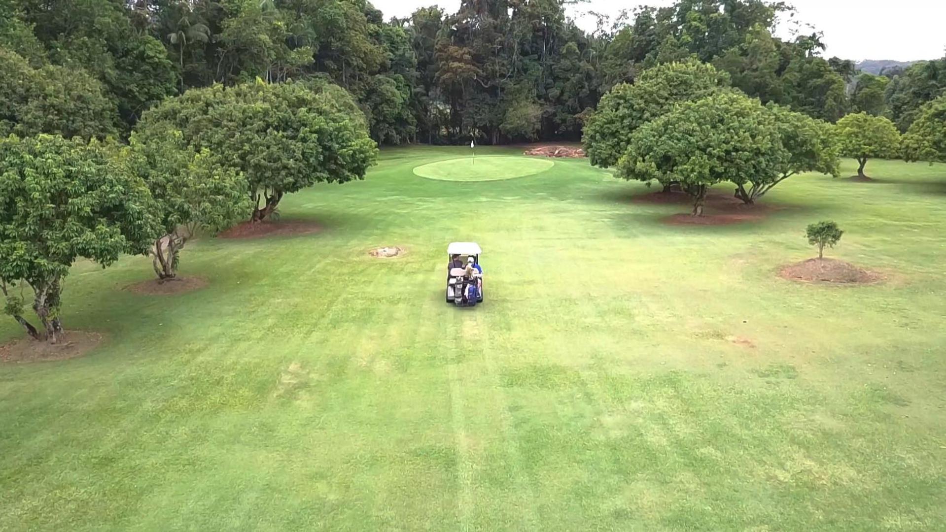 Sunshine Coast Retreat Your Own Private Golf Course Diddillibah Bagian luar foto